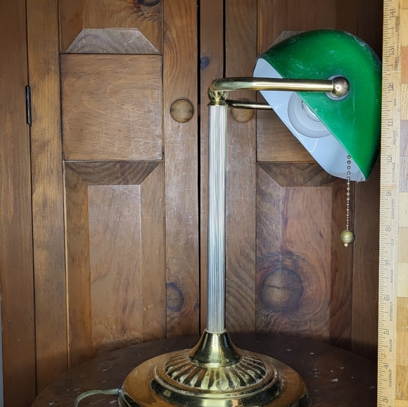 Green Glass Banker's Lamp with Brass Base - Picture 6 of 15